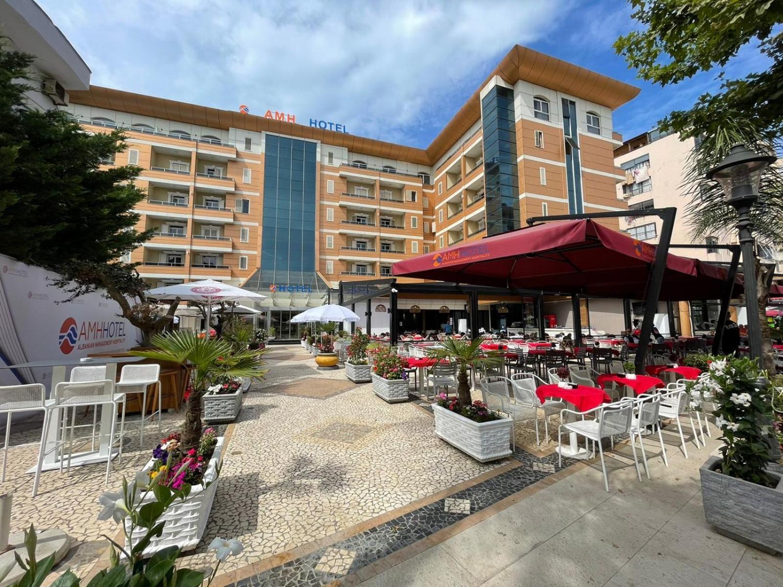Amh Hotel Durres Bagian luar foto